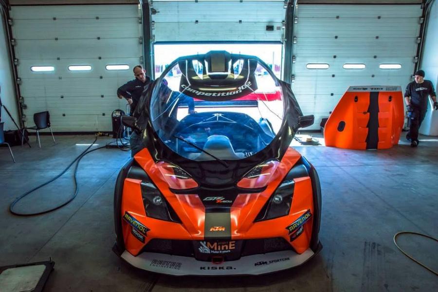  KTM X-Bow GT4 Race Car 2015 года  (фото 14 из 18)